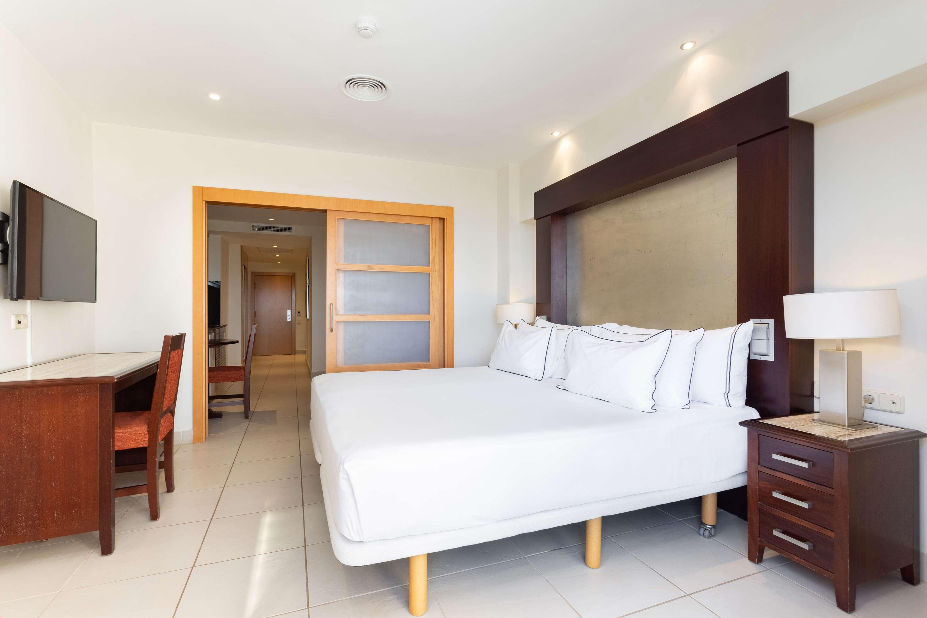 Paradisus By Melia Fuerteventura Costa Calma Luaran gambar A bedroom at the Hilton San Francisco Airport